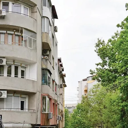 Two-bedroom In Apartamento *