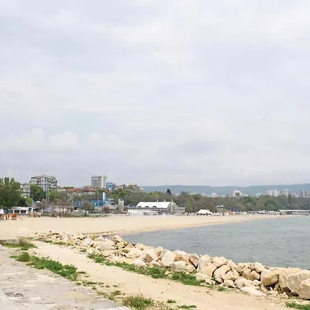 Two-bedroom In Apartamento Varna